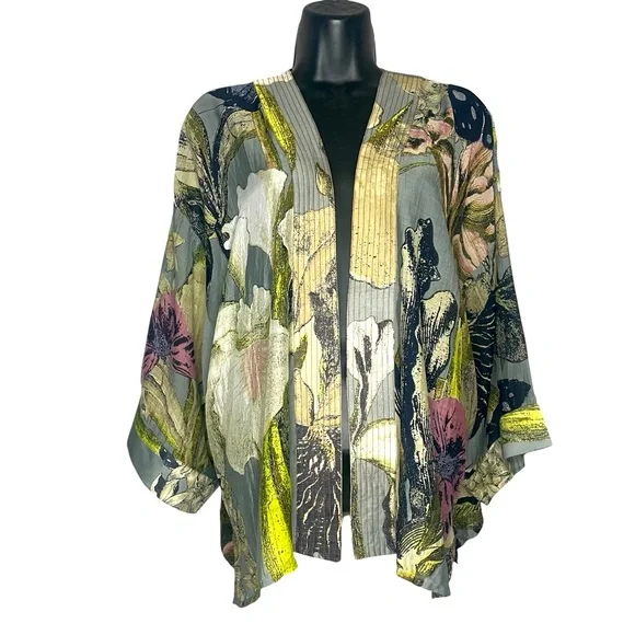 One Hundred Stars Iris Kimono - Picture 2 of 12